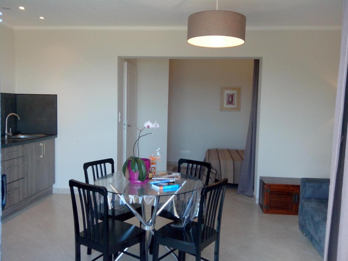 Appartement Vue Sur Mer Santa-Maria-di-Lota ภายนอก รูปภาพ